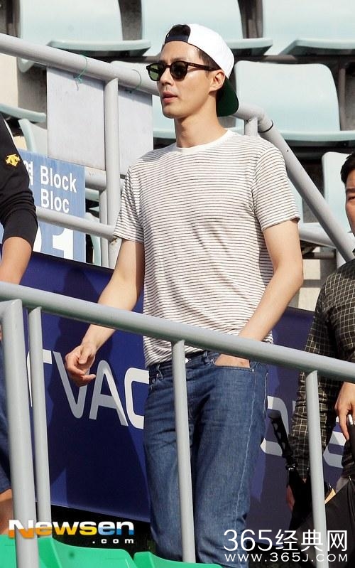 赵寅成。春风十里，不如睡你