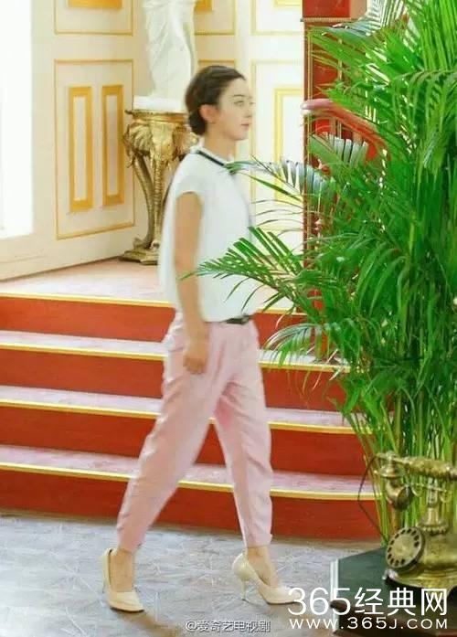 鞋子合不合适只有脚知道，不过赵丽颖除外