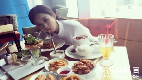 赵丽颖 陈伟霆隔空传情 网友：你们快“恋爱”