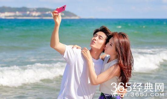 刘涛新剧，饰演18岁少女与马天宇海边自拍大秀恩爱