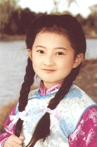 叶璇又“开炮”讽金铭  遭反击：不长脑子