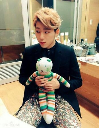 雪炫ZICO分手原因不一般 网友不厚道笑出声