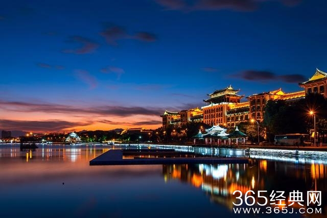 这个国庆长假，让我们相约海滨城市看最美的日出