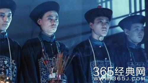 林正英“徒弟”再度出演僵尸片，致敬师傅