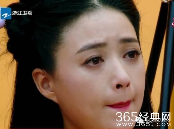 追忆去世妈妈，自嘲被男友抛弃，贾玲告诉你虐心的喜剧会笑着流泪