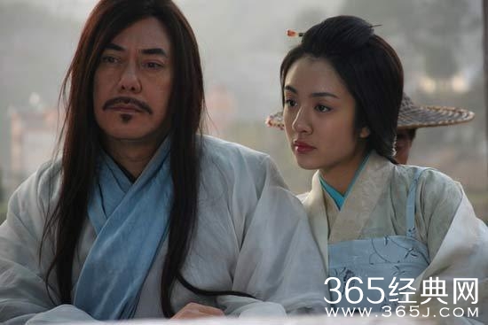 9岁学戏，是郑恺陈赫同学，搭胡歌爆红，自爆潜规则往事令人心疼