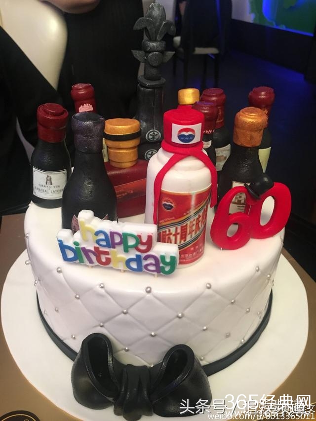 阎维文开通微博网友感动哭了，他的第一条微博就是晒幸福