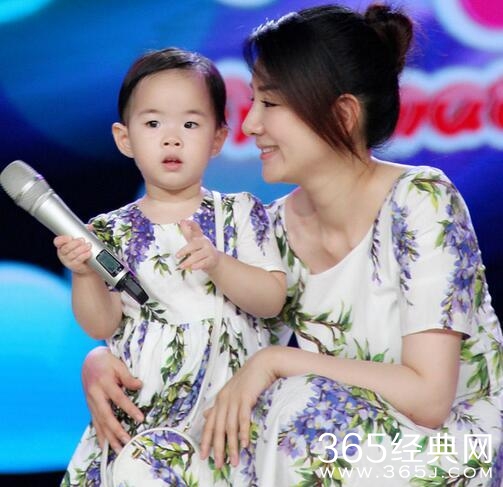 高颜值却生出“丑孩子”的女星！最后一位因女儿太丑被是疑整容