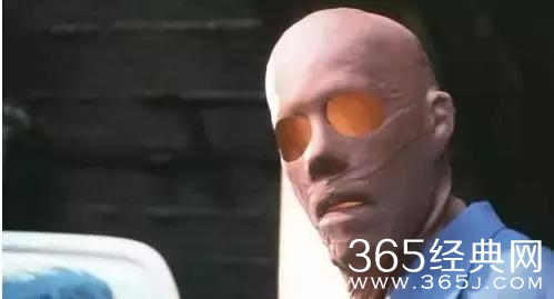 保罗继《本能》《黑皮书》之后，又一部“惊艳”大作！