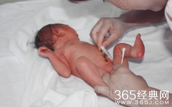 电视剧里生孩子都要用开水？它有什么作用呢