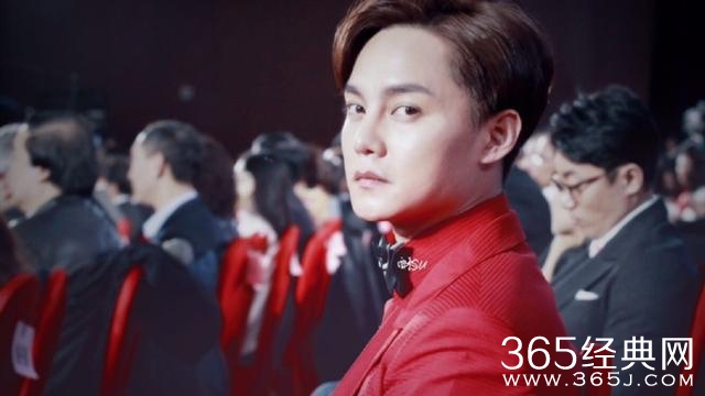 越来越喜欢尹正，从一剪梅boy变身小哥哥