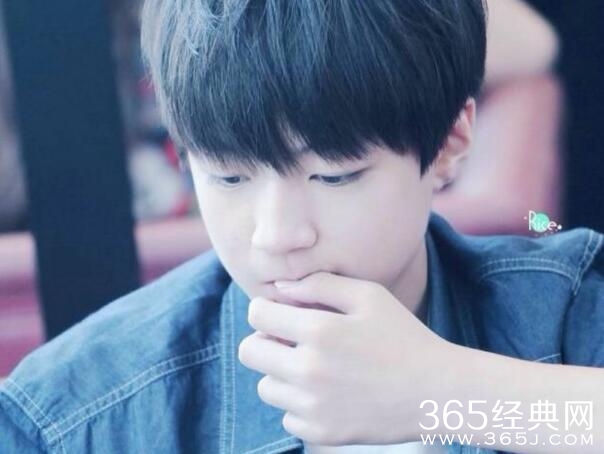 原来这么多明星爱咬手指，李易峰、杨洋、郑爽还有他们