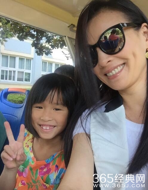 高颜值却生出“丑孩子”的女星！最后一位因女儿太丑被是疑整容