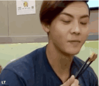 赵丽颖 陈伟霆隔空传情 网友：你们快“恋爱”