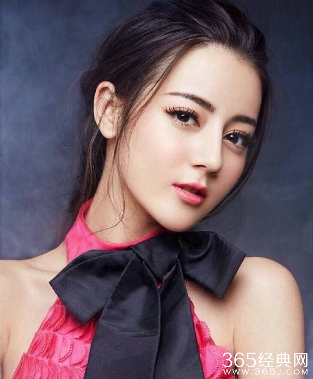 微微一笑很倾城，赵丽颖郑爽赵薇谁的笑容最倾城？