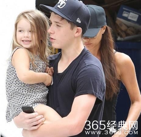 凯特王妃被一对儿女抢镜,修杰楷贾乃亮因女儿收获众多人气,星二代要碾压星爸星妈了吗?