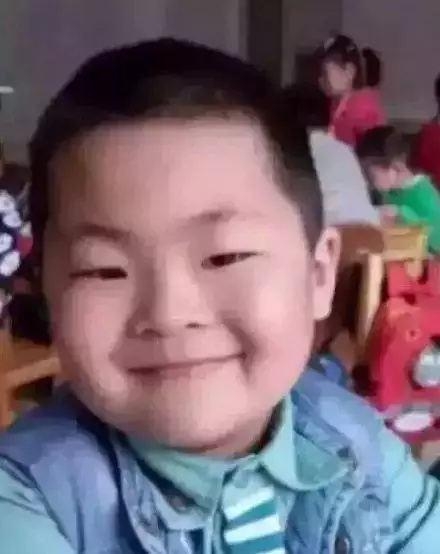 搞笑：一大批明星“私生子”曝光，不像你打我