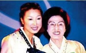 范冰冰有干爹，但你知道谢霆锋、刘德华的干妈是谁吗？