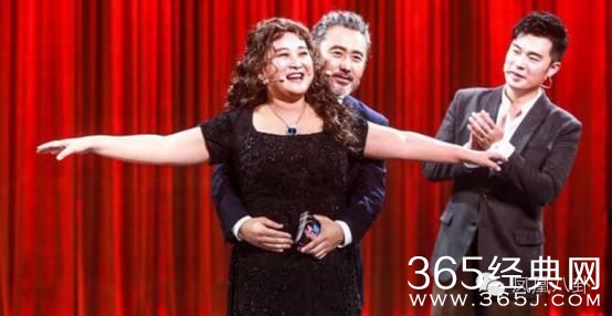 追忆去世妈妈，自嘲被男友抛弃，贾玲告诉你虐心的喜剧会笑着流泪