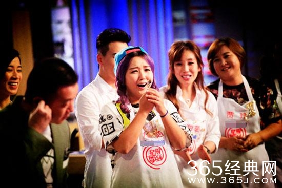 狂减30斤！何洁三个月瘦回纸片人