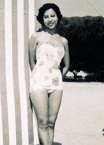 至今未婚的罗兰，成为圈中备受爱戴的老大姐