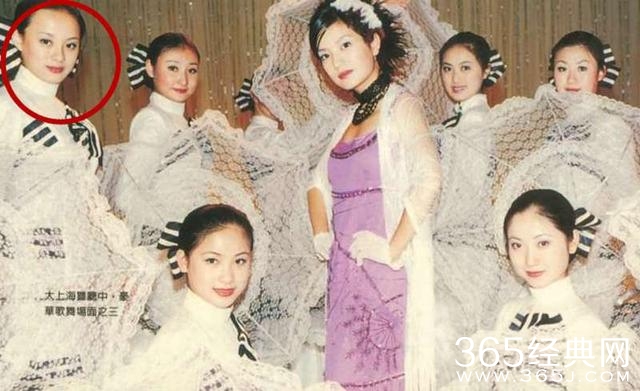 小花里跳舞最好的是刘诗诗、胖迪，舞姿最蠢萌的居然是赵丽颖