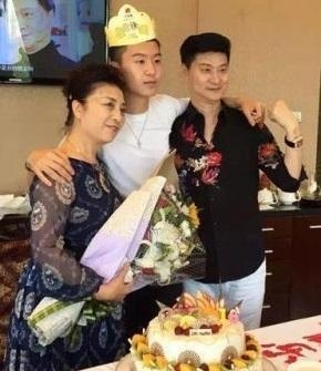 范冰冰弟弟被传是其“私生子”，揭秘范冰冰“私生子”传闻真相