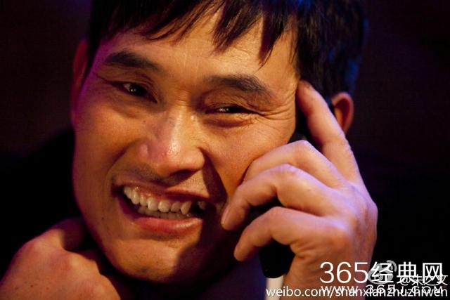 朱之文晒图：十一假期了 记得回家 网友:是晒你花钱修的路吧！