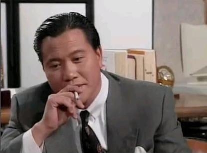 港片里面的黑帮老大，最后一个还是逗逼