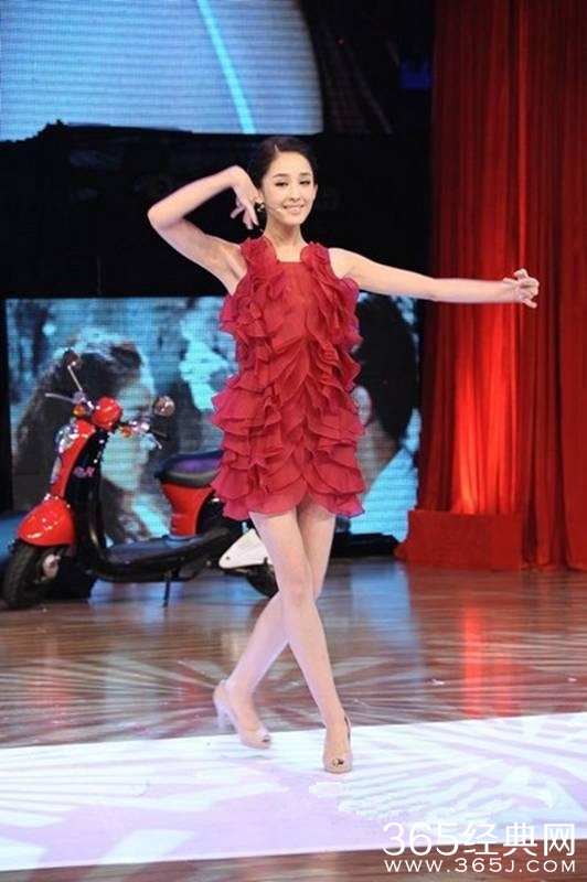 小花里跳舞最好的是刘诗诗、胖迪，舞姿最蠢萌的居然是赵丽颖