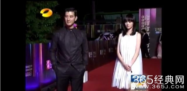 郑爽成名前走红毯完全黑脸不理同伴，果然任性小公主成名