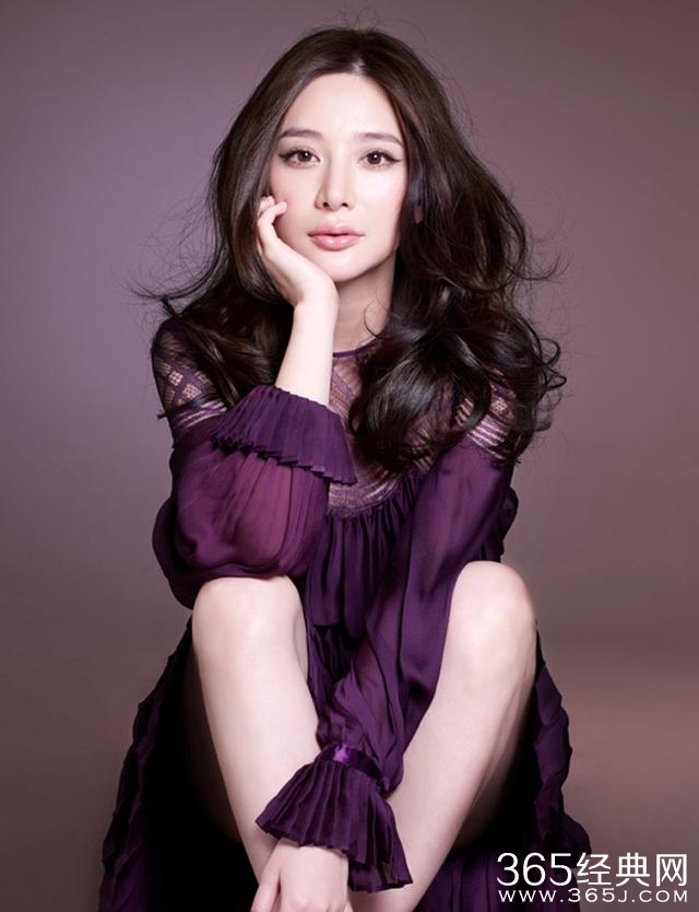 15岁学戏曲，曾和杨幂姐妹情深，今成赵丽颖的首位闺蜜，长这样