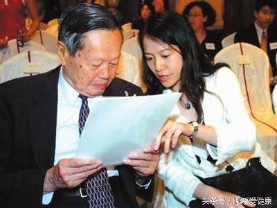 杨振宁曾说：翁帆是美女，我不介意她再嫁给别的男人。