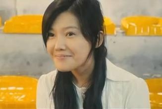 30岁杨子珊近照，和三年前的郑微相差太大，判若两人撞脸郑爽