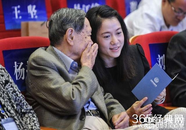 杨振宁曾说：翁帆是美女，我不介意她再嫁给别的男人。