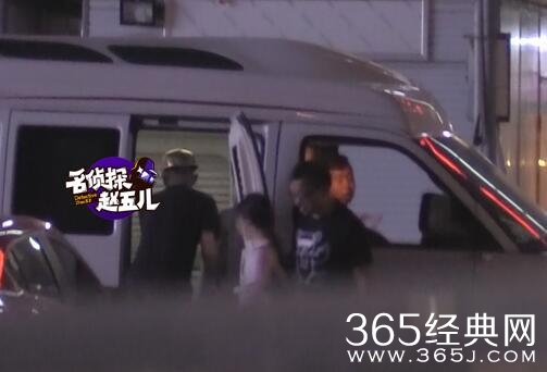 曹云金懒理撕X风波  忙拍戏应酬恭敬送导演