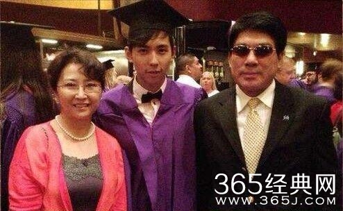 62岁朱时茂的婚姻生活