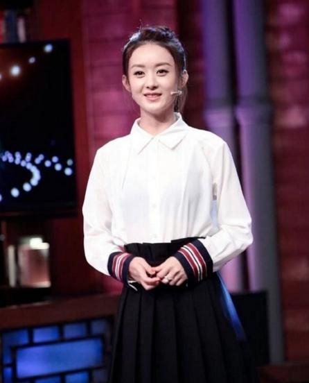说好的赵丽颖《金星秀》换成了刘嘉玲，网友：没找到合适的鞋子？