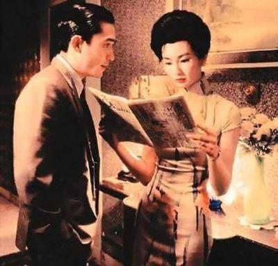 15岁辍学打工，红过周星驰演技超刘德华，8次得影帝，今仍拍戏