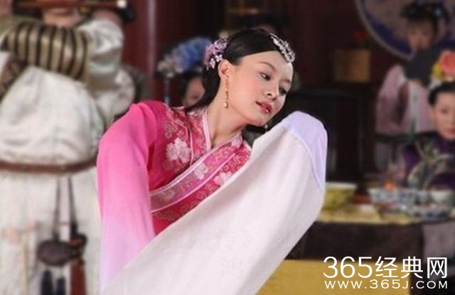 小花里跳舞最好的是刘诗诗、胖迪，舞姿最蠢萌的居然是赵丽颖