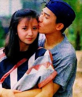 15岁辍学打工，红过周星驰演技超刘德华，8次得影帝，今仍拍戏