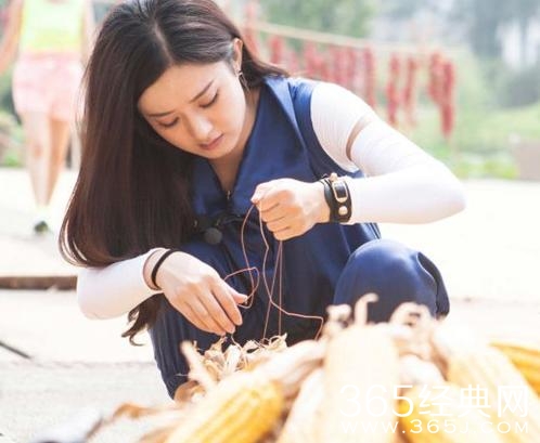 赵丽颖农活干的轻快，杨紫十分狰狞，大衣哥与娇妻不忘秀恩爱