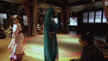 小花里跳舞最好的是刘诗诗、胖迪，舞姿最蠢萌的居然是赵丽颖