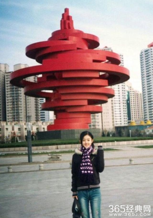 你看过当红小花们的中学照片吗？除了郑爽基本都是校花级别！