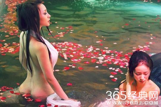 柳岩出道全靠胸？但一只手的照片却让人看的心酸