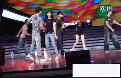 张翰郑爽7年前上《快乐大本营》未播彩排画面曝光，还有这么一段