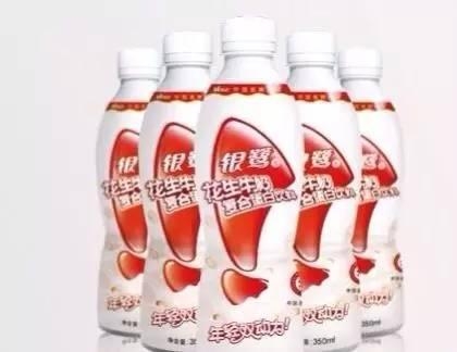 两句话来概括今年暑假档电视剧： 别低头，假发会掉，别流泪，美瞳会爆