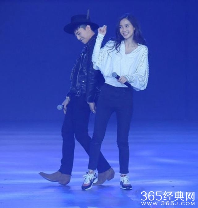 小花里跳舞最好的是刘诗诗、胖迪，舞姿最蠢萌的居然是赵丽颖