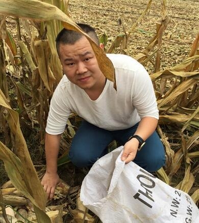 赵丽颖农活干的轻快，杨紫十分狰狞，大衣哥与娇妻不忘秀恩爱