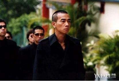 港片里面的黑帮老大，最后一个还是逗逼